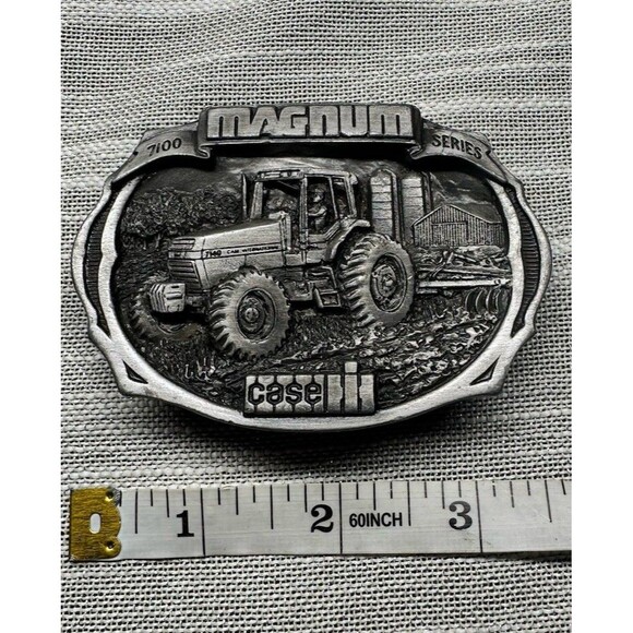 Vintage 1987 Case IH MAGNUM Tractor Pewter Belt Buckle 7100 Series - Picture 1 of 5